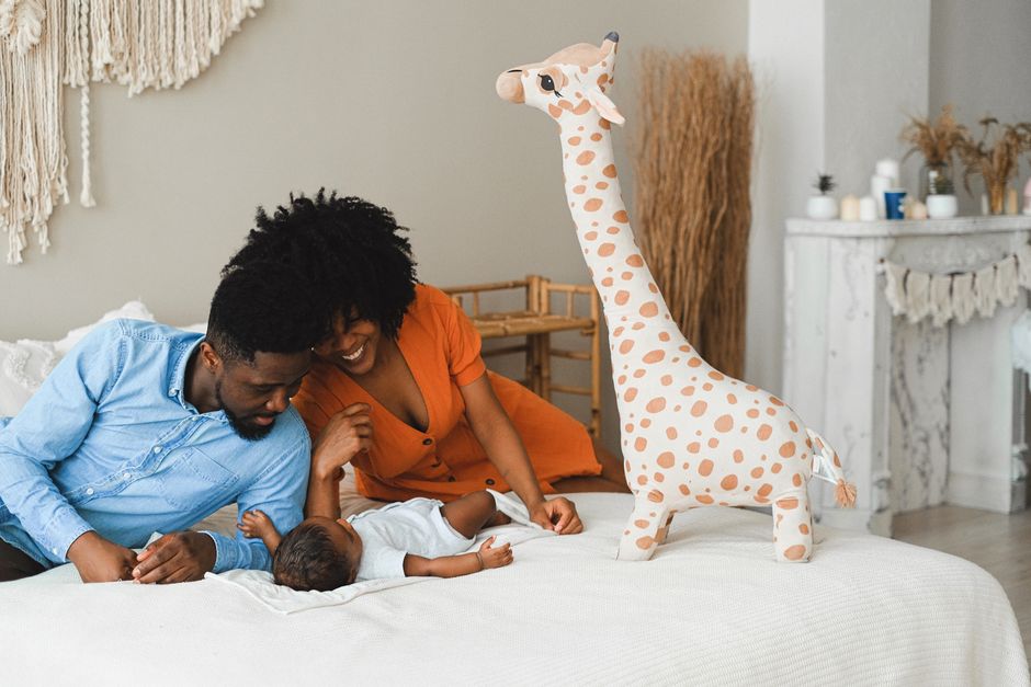 Mamaroo Vs Graco Sense2Snooze Colicky Babies: MamaRoo vs. Graco Sense2Snooze: Which Smart Bassinet Calms Colic Better?