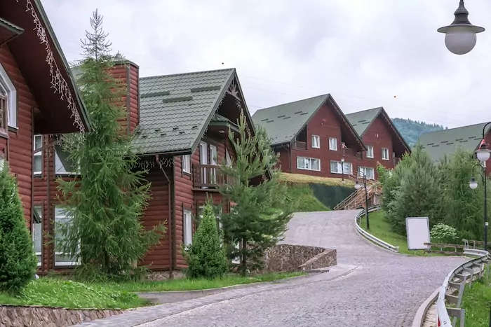 5 Reasons to Visit a Mountain Village This Year